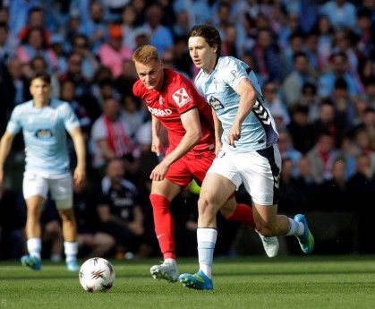 随着24岁日本球星2球+比分6-1，德甲第8横扫西甲第6，进欧联4强