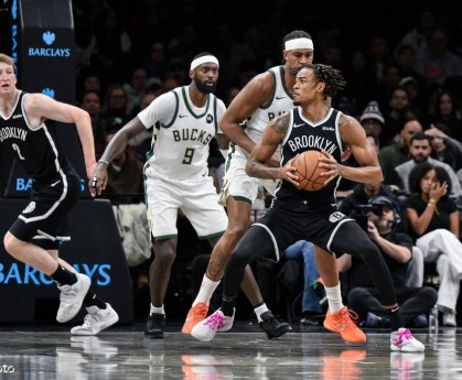 小波特12+6特伦特20分 篮网大胜雄鹿