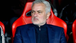 欧冠2-0,62岁穆帅双手插兜:率队掀翻意甲第2,巴雷罗脚后跟破门