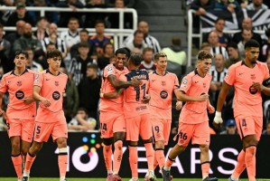 从曼联黯淡到巴萨耀眼！欧冠新星崛起，笑到最后？