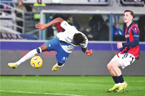 内马尔复出即助攻，巴黎轻取里昂：法甲焦点战全解析