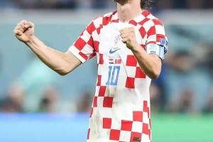 不出成绩出巨星！热刺历史五大球星排名，孙兴慜仅排第5